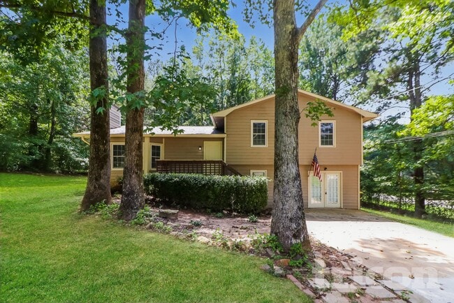 Building Photo - 120 Elberta Dr
