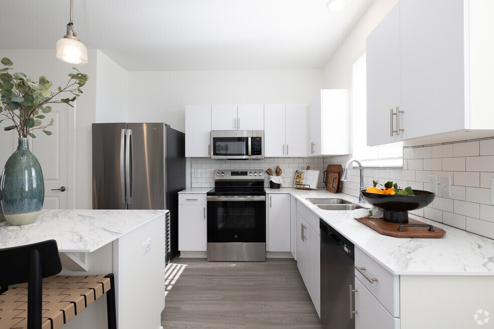 3BR, 3BA - 1,544SF - Kitchen