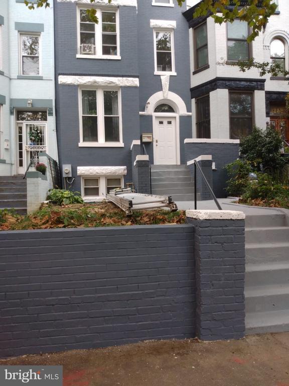 1250 Columbia Rd NW