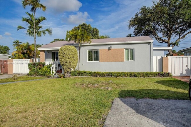 Photo - 1721 SW 75th Avenue Rd