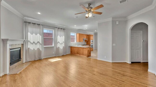 Photo - 5528 Val Verde St