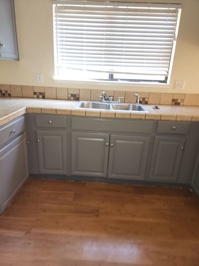 Photo - 917 Panama Dr