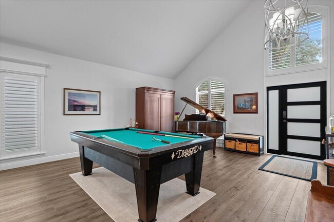 Photo - 83 Satinwood Ln