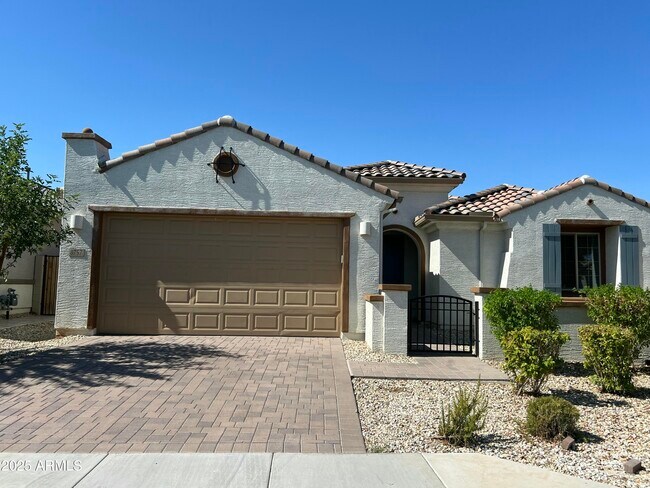 Building Photo - 8757 W Rancho Dr Rental