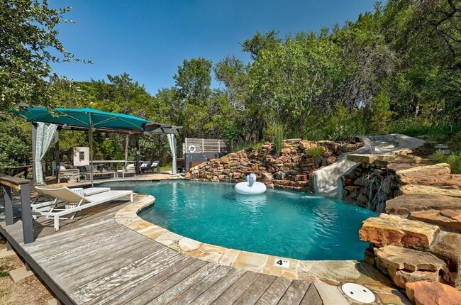 Photo - 2001 Mestena Trail