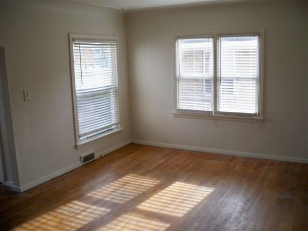 Photo - 2341 Eastern Ave SE