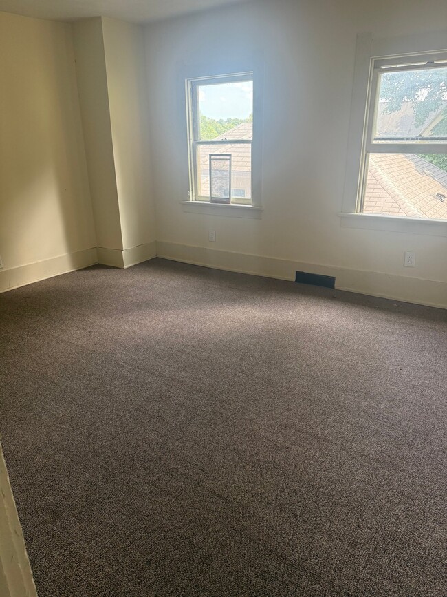 Photo - 239 N Thomas St