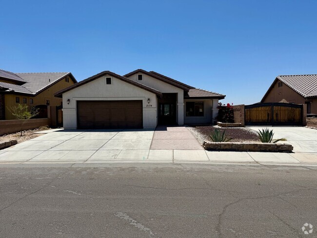 Building Photo - 4 bedroom view home in San Luis, AZ