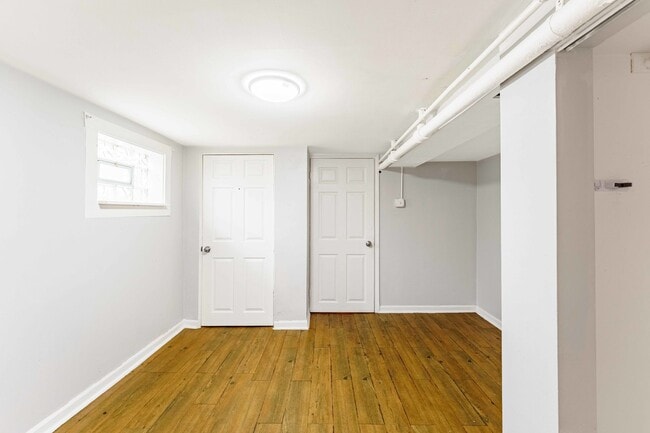 Photo - 5510 W Barry Ave
