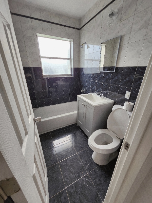 Photo - 660-683 83rd St Unidad 4