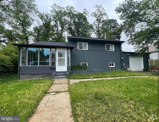 Building Photo - 6906 Buchanan St Rental
