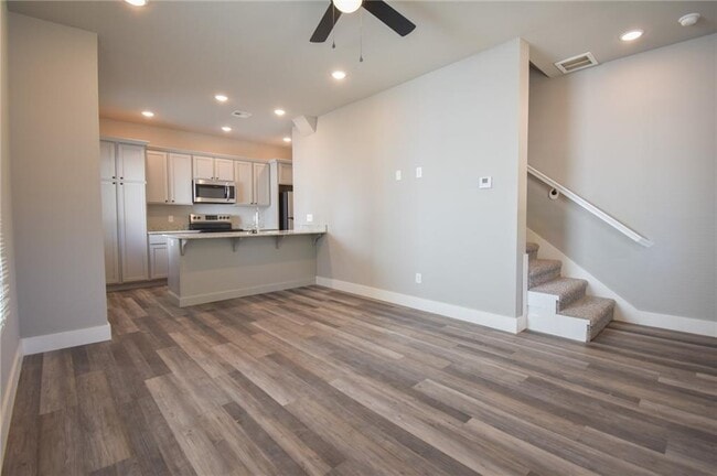 Photo - 764 S Locust Ave