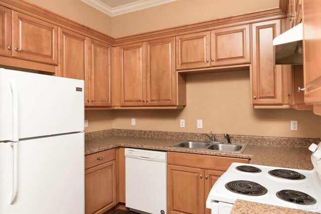 Photo - 7071 Lake Joanne Dr