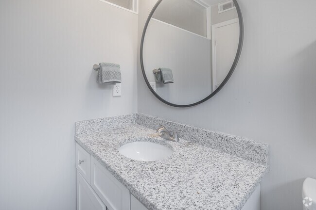 2BR, 2BA - 1,100SF - Primary Bathroom