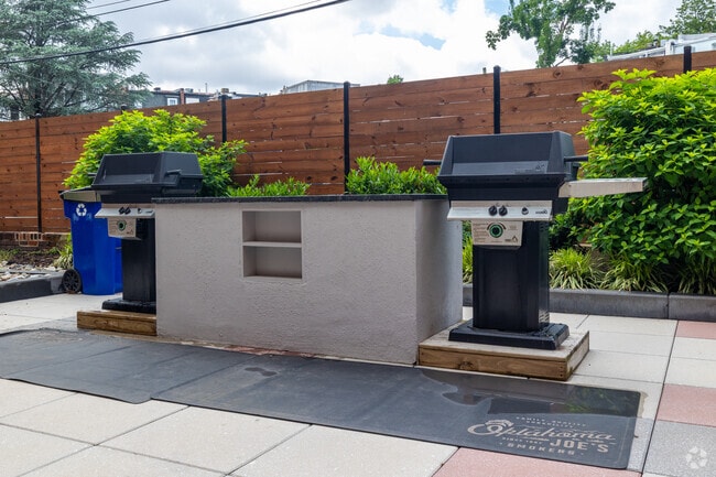 Grilling - Connecticut Park Apartments