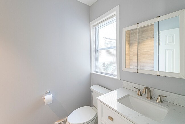 Photo - Fitler Square Three Bedroom Two Bathroom Home