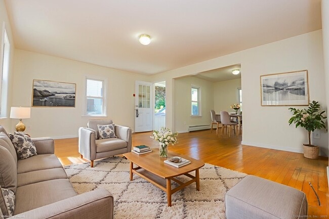 Building Photo - 257 Litchfield St Rental