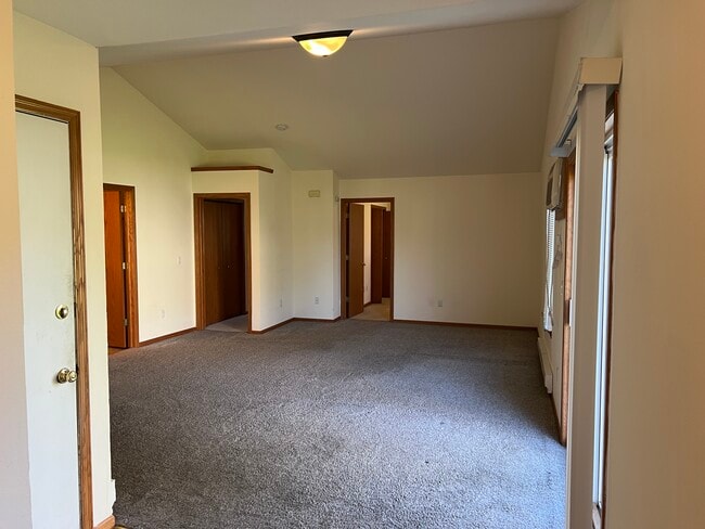 Photo - 1105 Heritage Ct