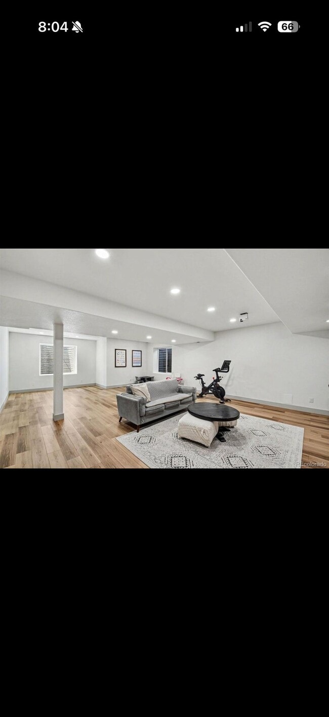 1833 Castle Hill Dr