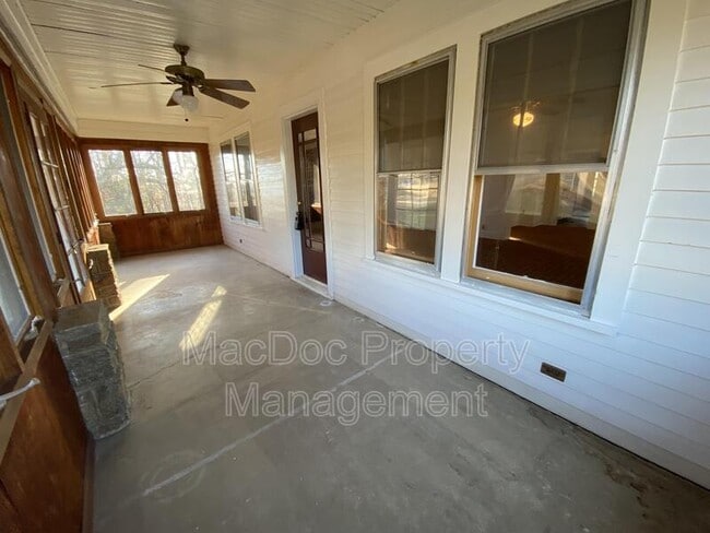 Photo - 885 Truslow Rd