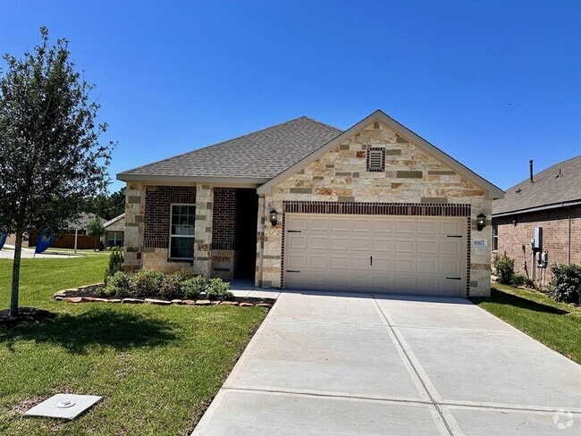 Building Photo - 6107 White Spruce Dr Rental