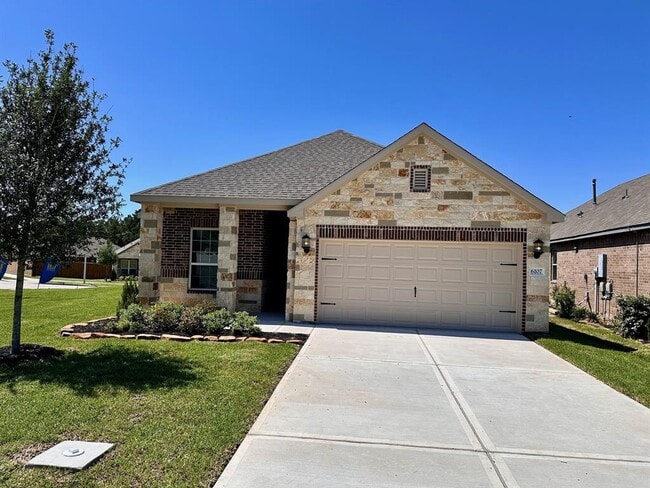 Photo - 6107 White Spruce Dr Casa