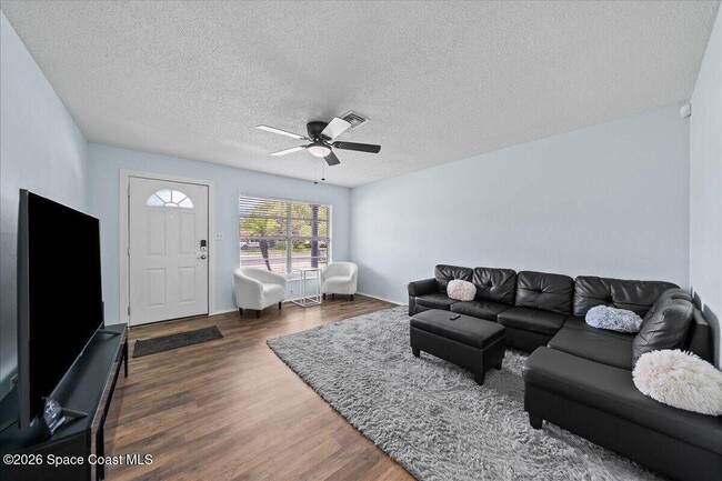 Photo - 2965 Barna Ave