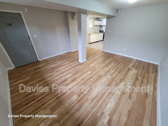 Photo - 10316-10156 156 St NW