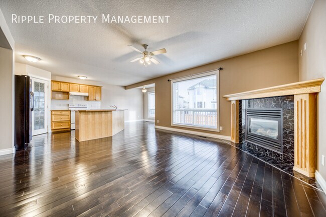 Photo - Cozy 3 bedroom+ den 2.5 bathroom house in the community of Airdrie
