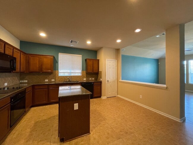 Photo - 21554 Hawkspur Ridge St