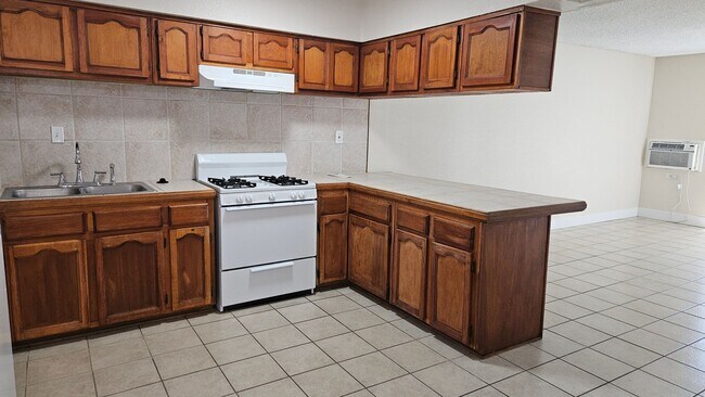 1324 W Winn Dr Unit D