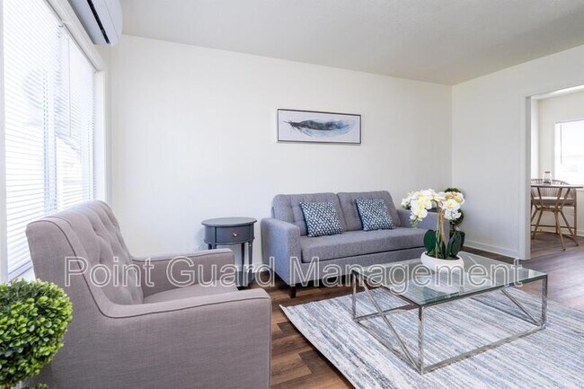 Photo - 830 Sylvan Ln