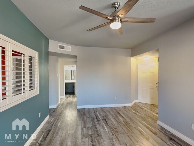 Photo - 1050 E Cactus Ave Unidad 2130