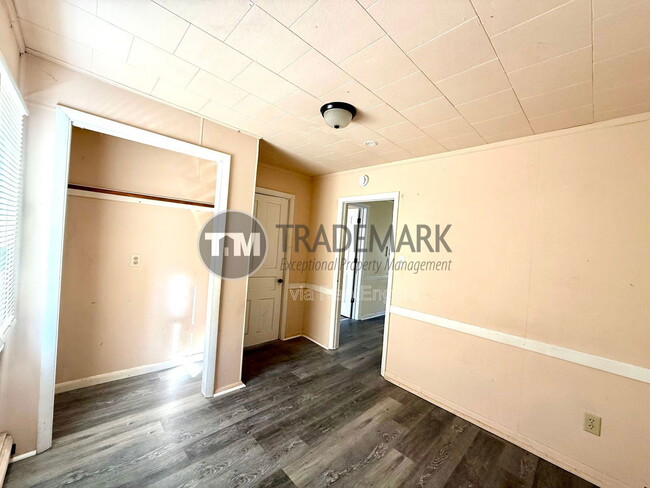 Photo - 202 W Church St