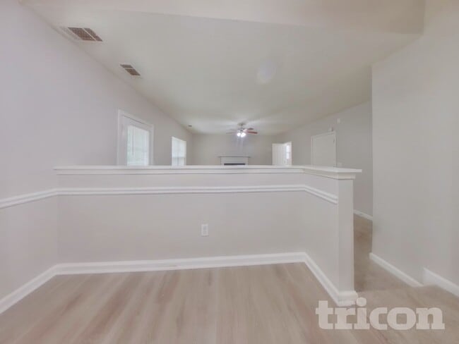 Photo - 3028 Stonebridge Creek Dr