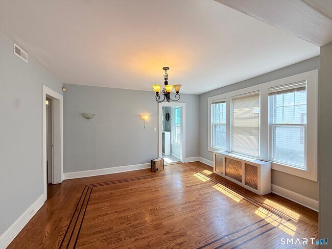 Photo - 523 W Taft Ave Unit 1