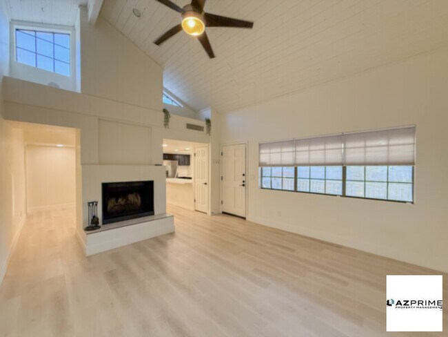 Photo - Welcome to this a Beautifully Designed 2/2 Scottsdale Condo in Cabrillo Square.!