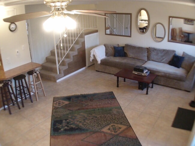 Photo - 8616 Putnam Dr