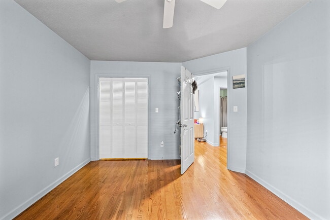 Photo - 302 Northwind Dr