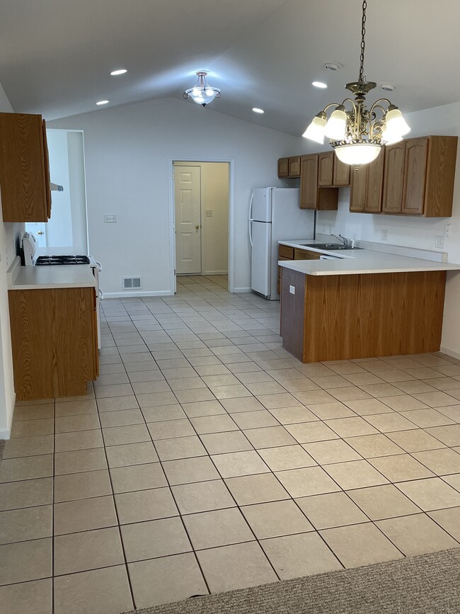 Photo - 7667 E 108th Ave