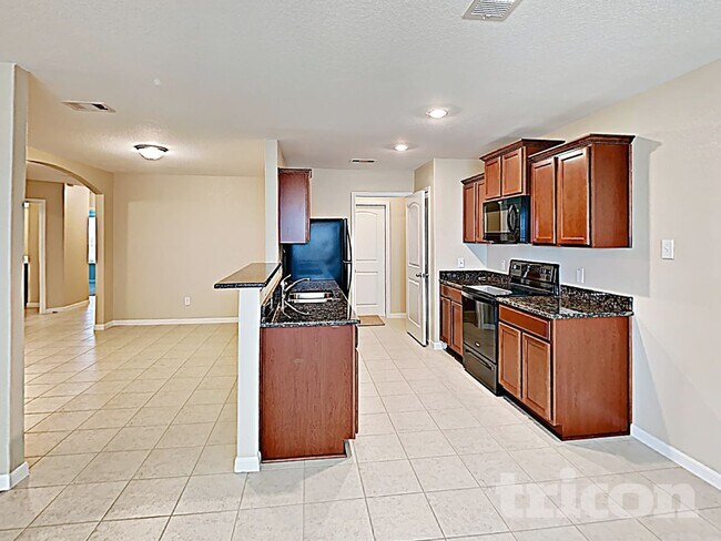 Photo - 725 Totem Trail Dr