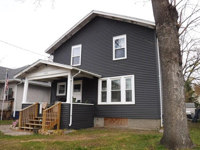 Photo - 1129 9th St N