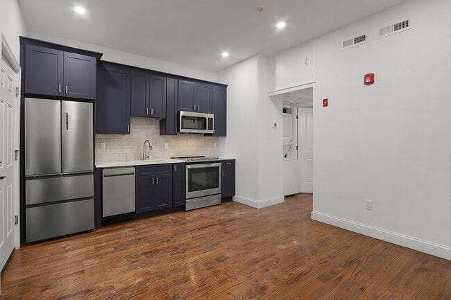 Photo - 57 Trumbull St