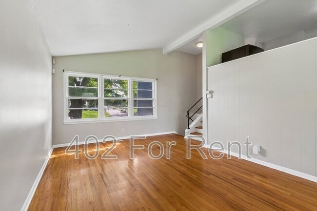 Photo - 6006 N 68th St