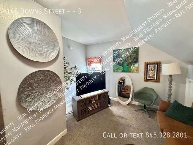 Photo - 145 Downs St Unit 3