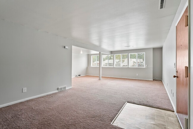 Photo - Candlewood Gardens