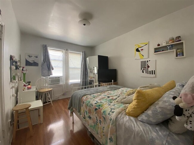 Photo - 124 Storms Ave Unit 4G