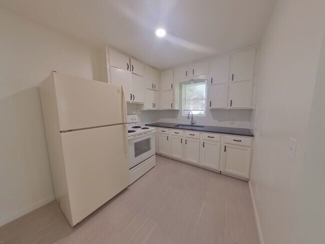 Photo - 601 N Gordon St Unit 601 N Gordon