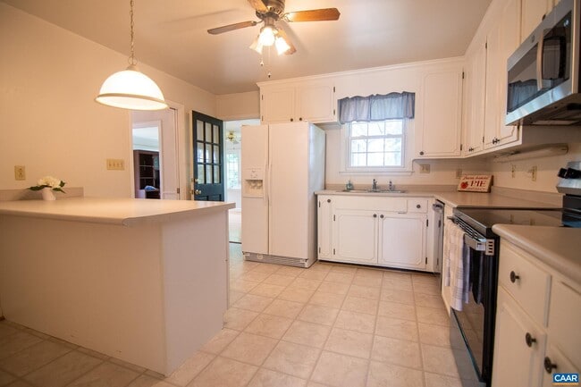 Photo - 1313 Grove Rd