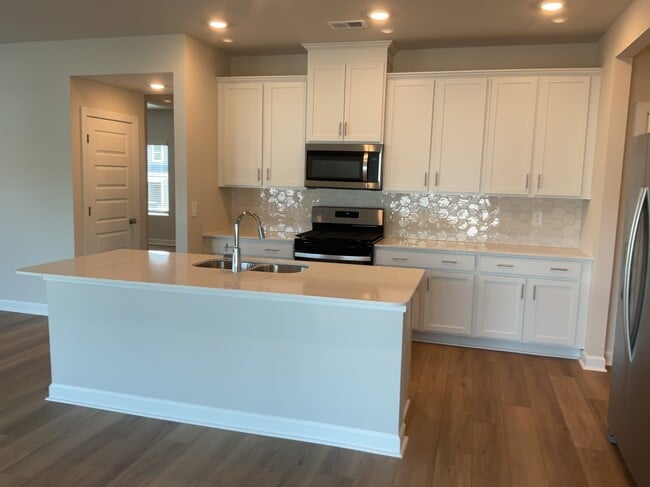 Photo - 307 Granby Trl